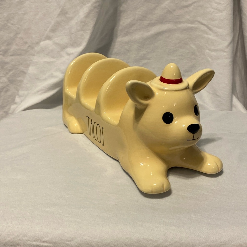 Rae Dunn Chihuahua “Tacos” 3 taco holder. Totally adorable!!!